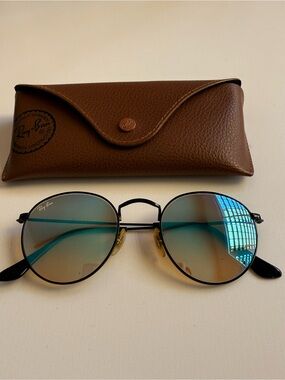 Ray-Ban 3447 Metal Round Sunglasses with Brown Case - Blue Gradient Lenses